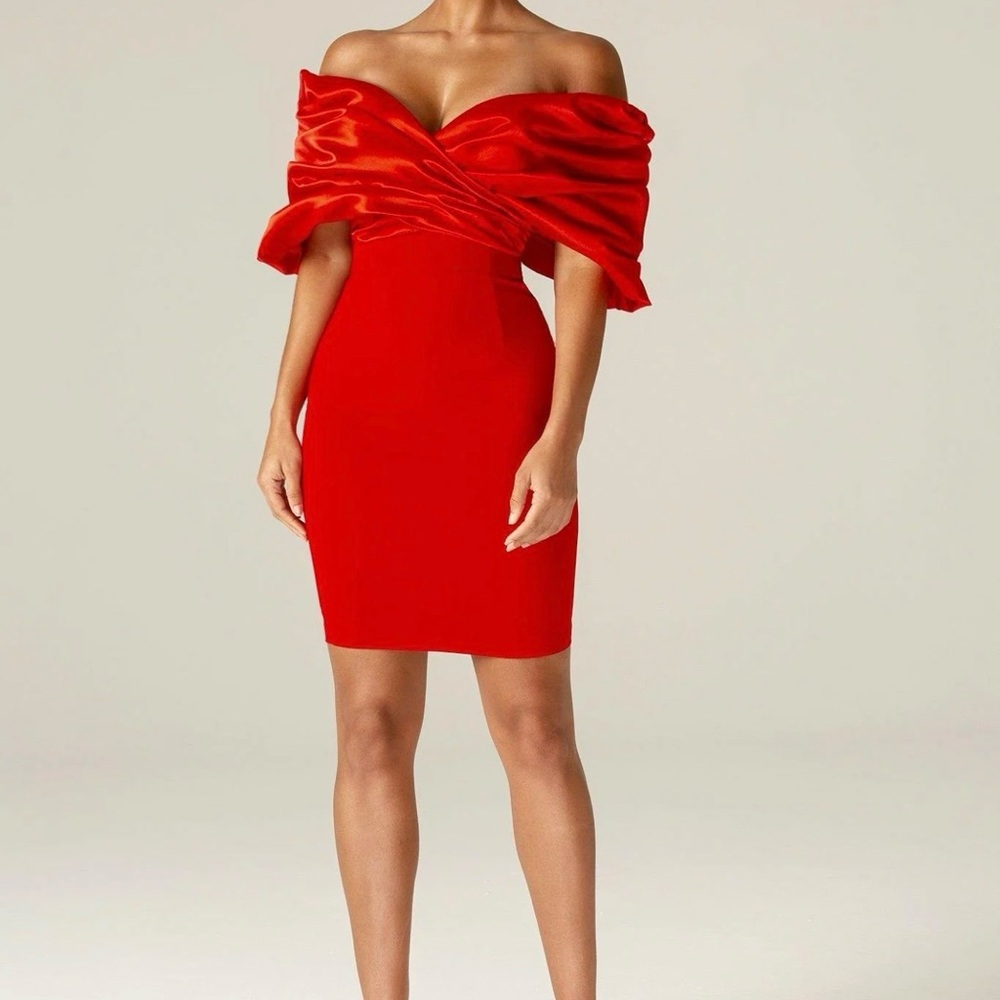 Maribel Crepe Ruffle Shoulder Dress (Red)